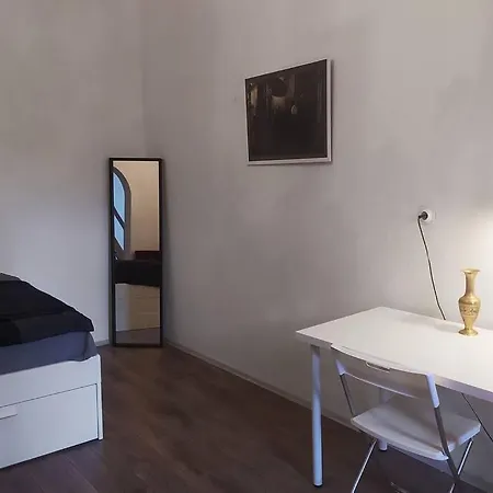 Cozy Apartment In Vinohrady, Close To The Center. דירה *