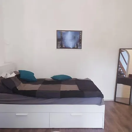 Cozy Apartment In Vinohrady, Close To The Center. * פראג